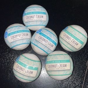 6 Fizz & Bubble Coconut Cream bath bombs. ALL for price